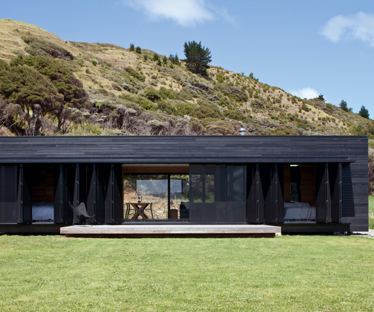 A Great Barrier Island getaway by Fearon Hay | HOME Magazine